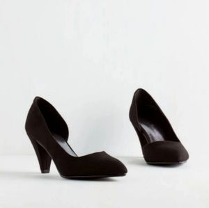 CL Laundry Faux-suede Black Pumps Size 7.5